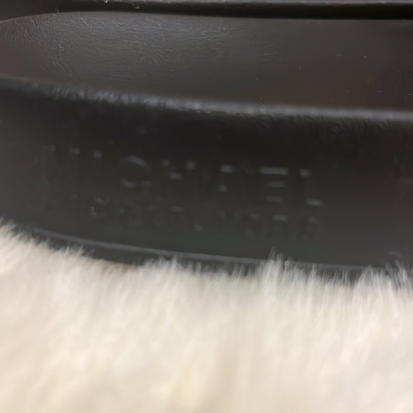 New Michael Kors Gilmore slide - Picture 4 of 8